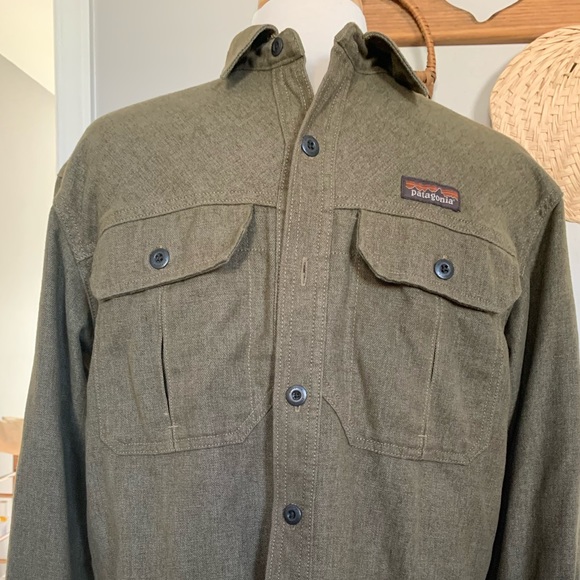 Patagonia (Men’s) workwear button up - Picture 2 of 7
